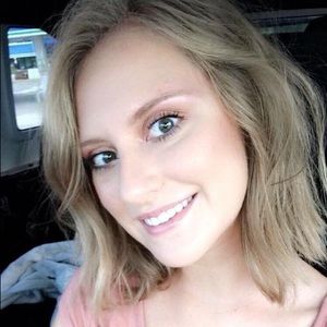 Meet your Posher, Lexie